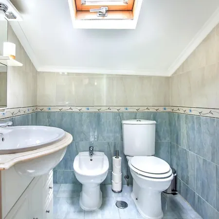 Casa Mouraria Castle Views *